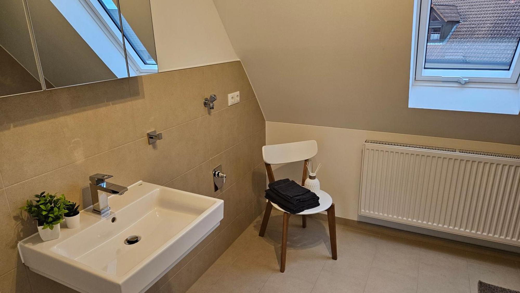 Ferienwohnung As 5 One & Two Bamberg - Modern In Ruhiger Lager Mit Balkon Халщат Екстериор снимка