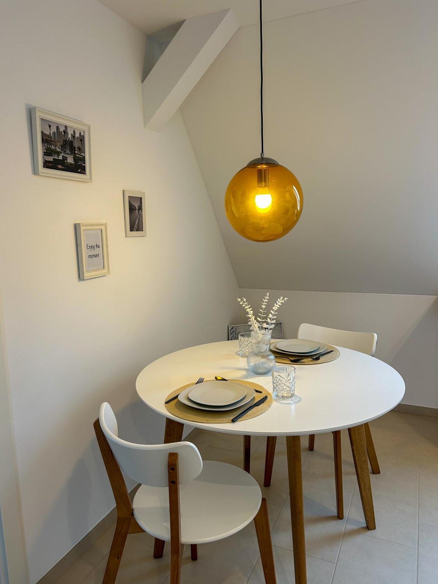 Ferienwohnung As 5 One & Two Bamberg - Modern In Ruhiger Lager Mit Balkon Халщат Екстериор снимка