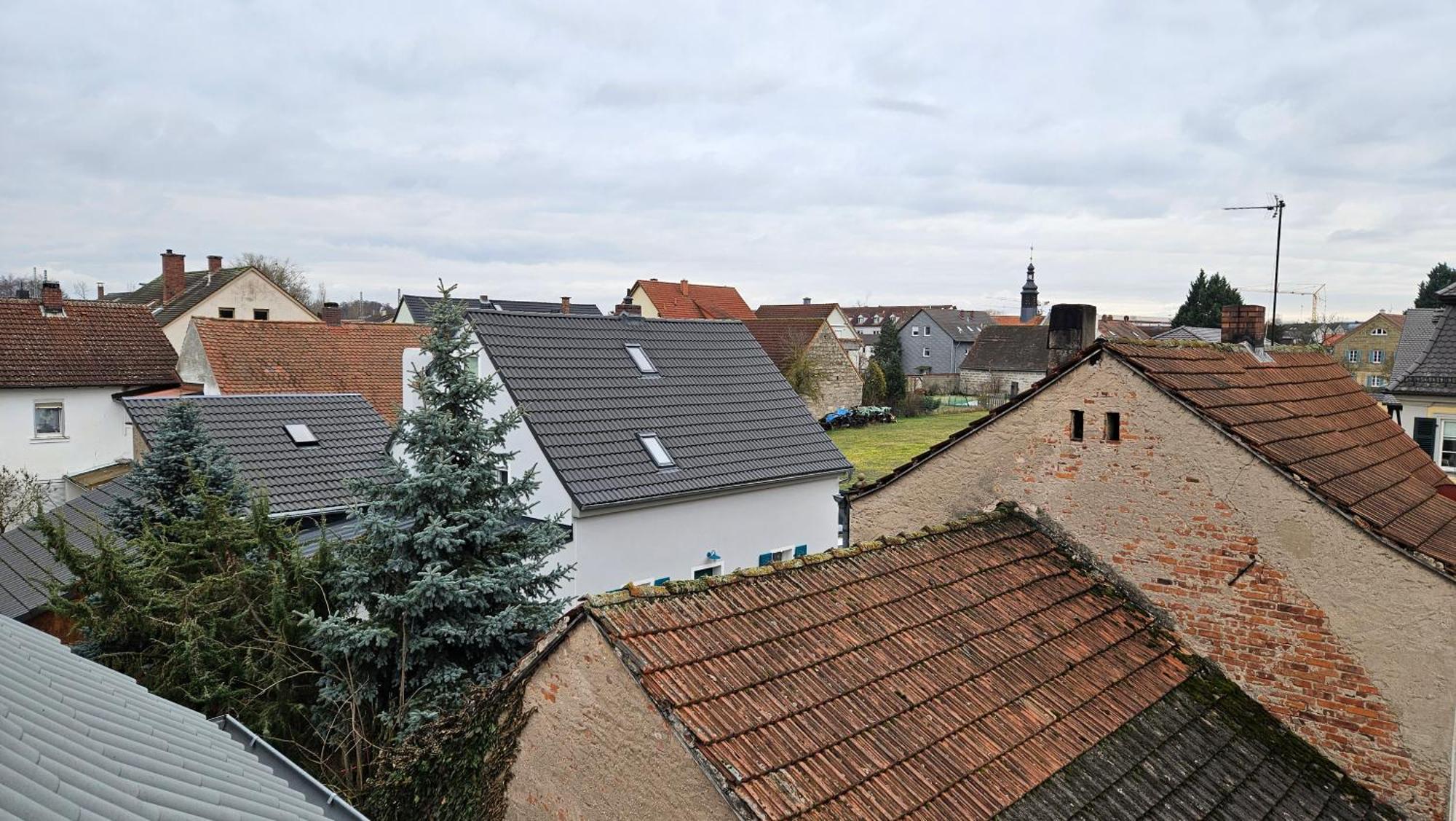 Ferienwohnung As 5 One & Two Bamberg - Modern In Ruhiger Lager Mit Balkon Халщат Екстериор снимка